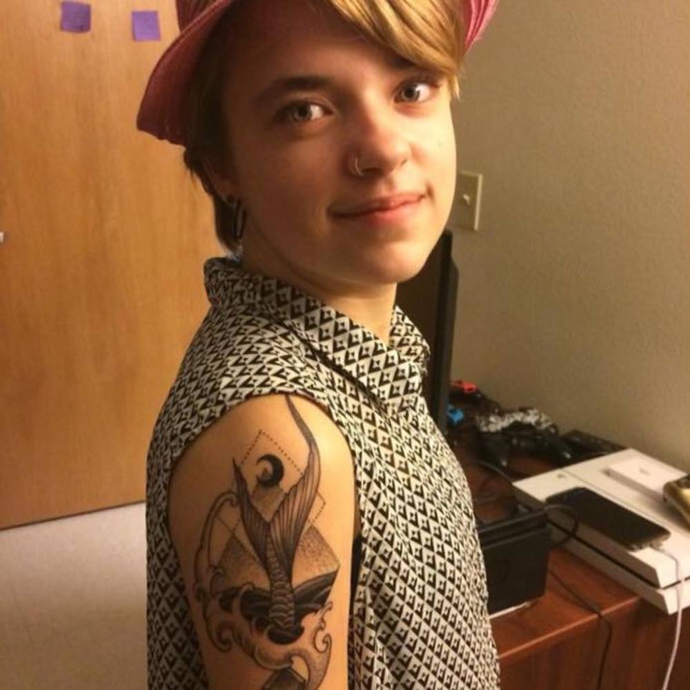 Meet your Posher, Caitlin